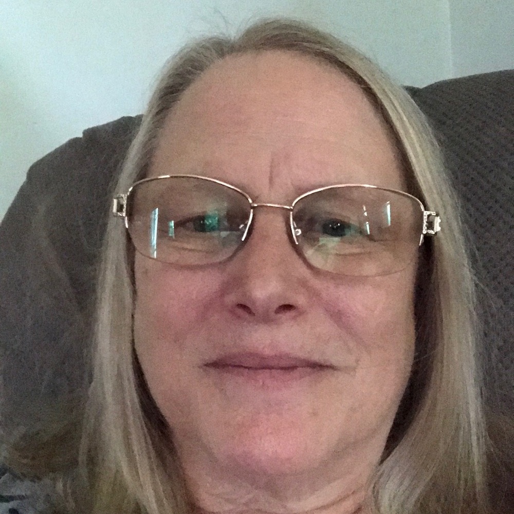 Meet your Posher, Cynthia